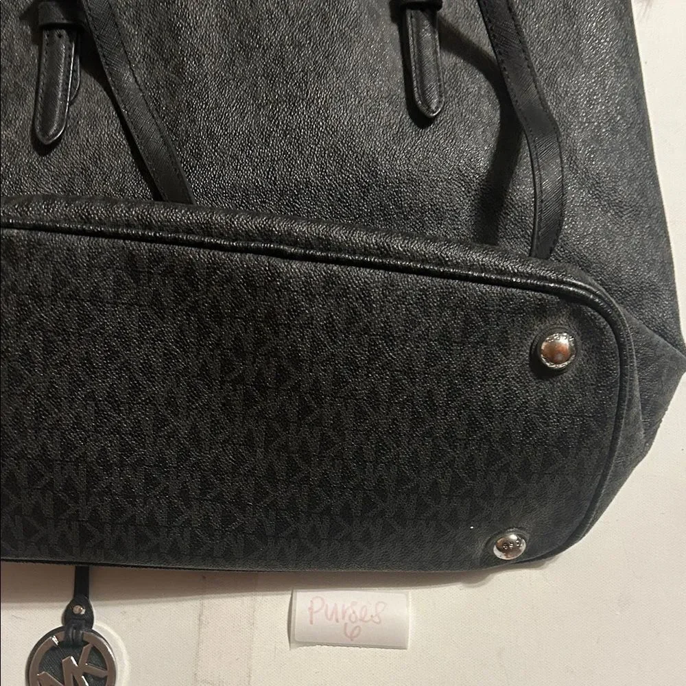 Michael Kors Elegant Black Tote